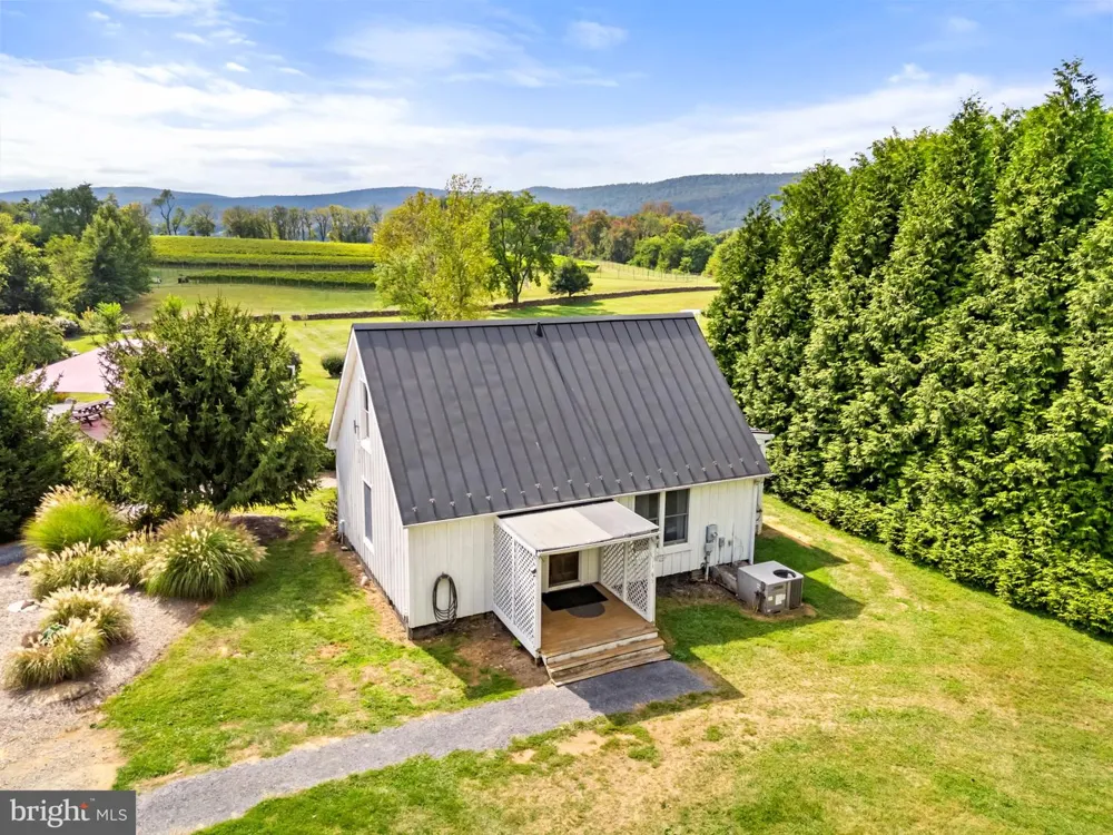 14001 HARPERS FERRY ROAD Hillsboro, VA 20132
