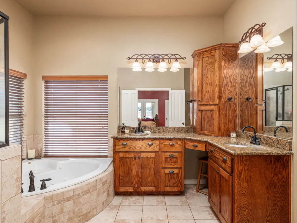 1801 County Road 470 Coupland, TX 78615