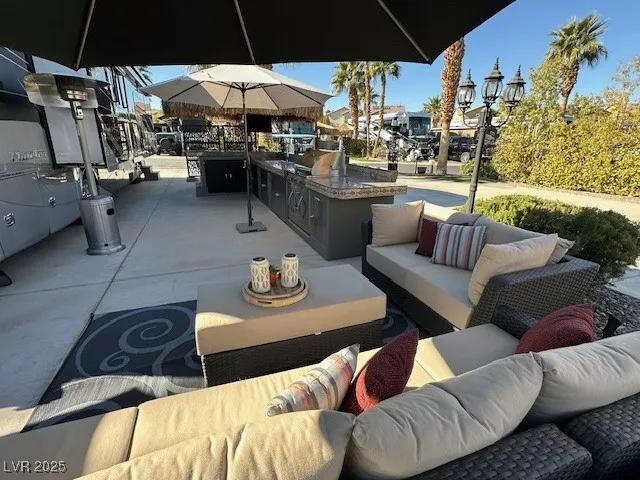 8175 Arville Street #404 Las Vegas, NV 89139