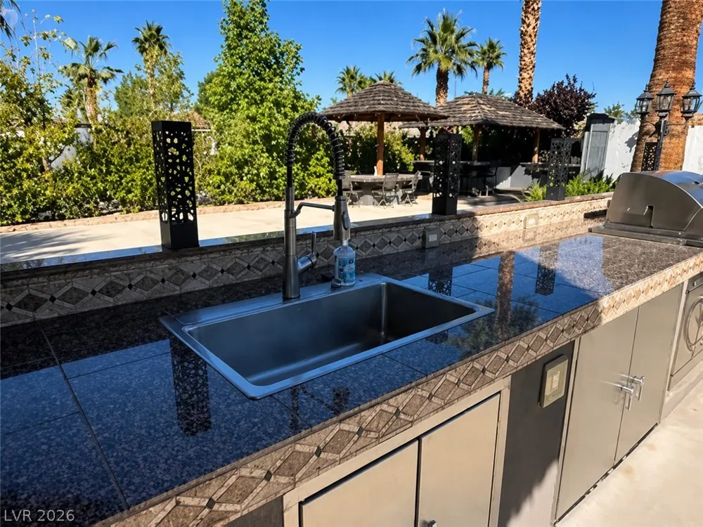 8175 Arville Street #404 Las Vegas, NV 89139