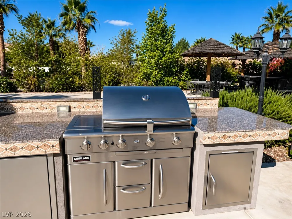 8175 Arville Street #404 Las Vegas, NV 89139