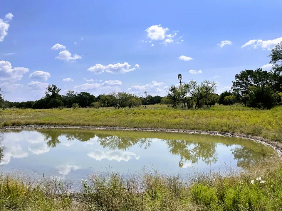 153 Live Oak Mott Drive Goldthwaite, TX 76844