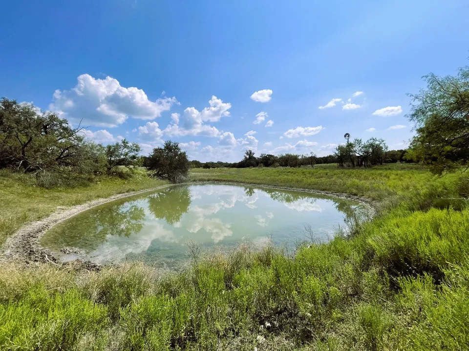 153 Live Oak Mott Drive Goldthwaite, TX 76844