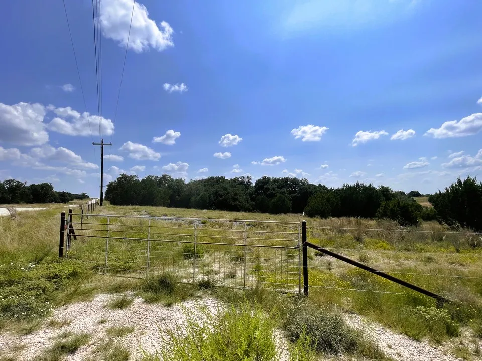 153 Live Oak Mott Drive Goldthwaite, TX 76844