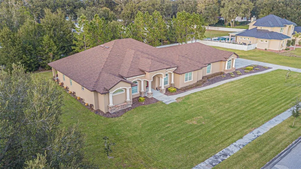 13102 DONE GROVEN DRIVE Dover, FL 33527
