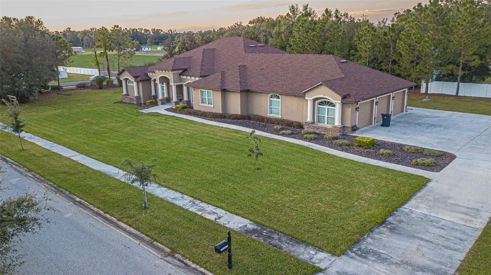 13102 DONE GROVEN DRIVE Dover, FL 33527