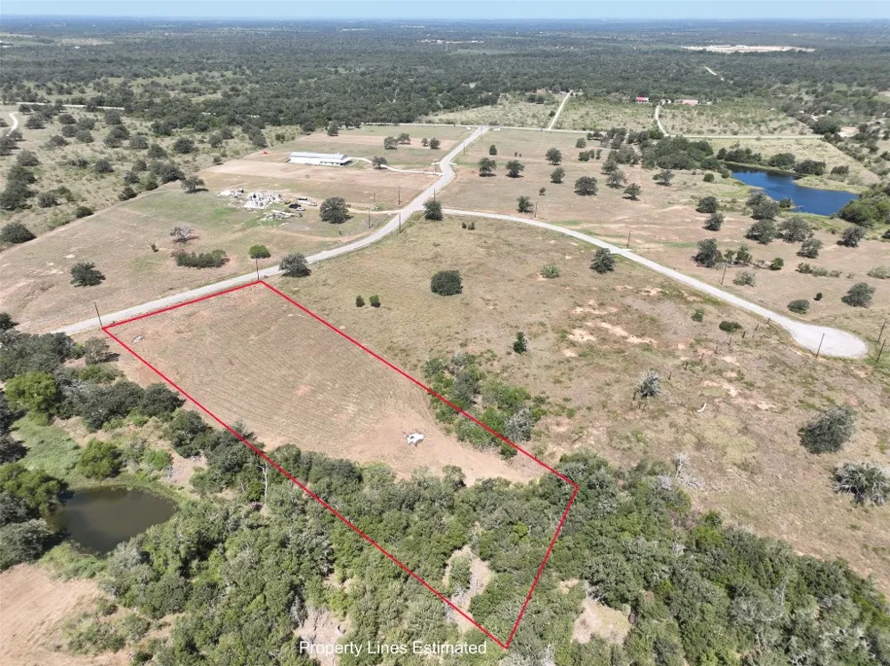 166 Sunny Day Dr Red Rock, TX 78662