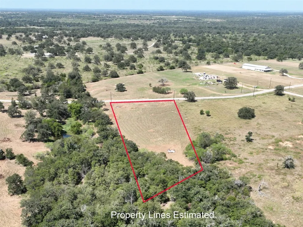 166 Sunny Day Dr Red Rock, TX 78662