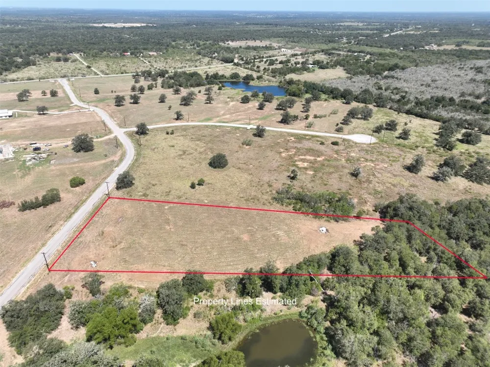 166 Sunny Day Dr Red Rock, TX 78662