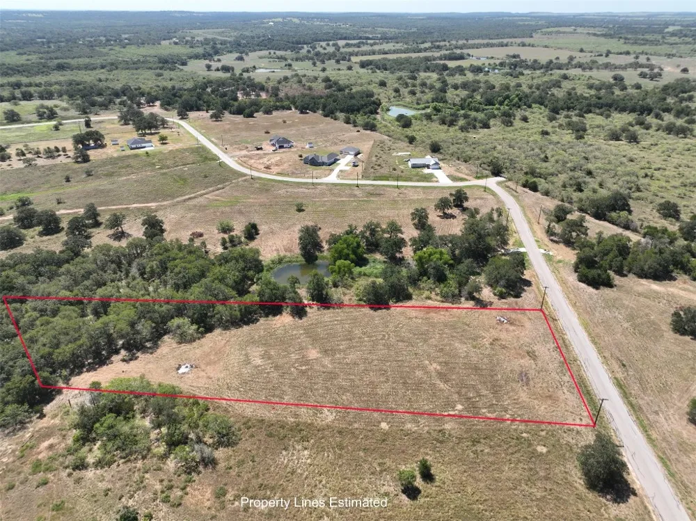 166 Sunny Day Dr Red Rock, TX 78662
