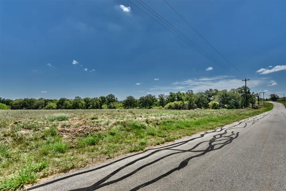 166 Sunny Day Dr Red Rock, TX 78662
