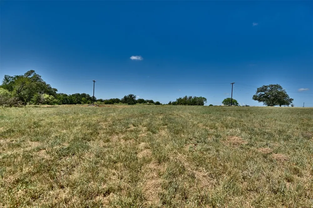 166 Sunny Day Dr Red Rock, TX 78662