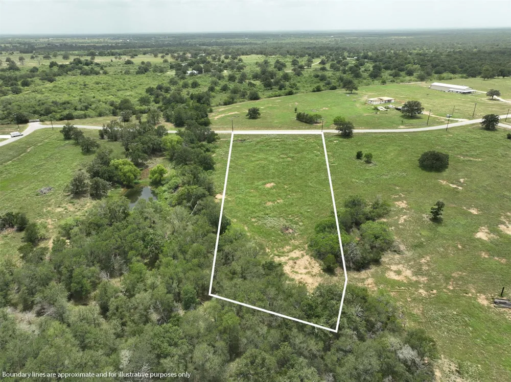 166 Sunny Day Dr Red Rock, TX 78662