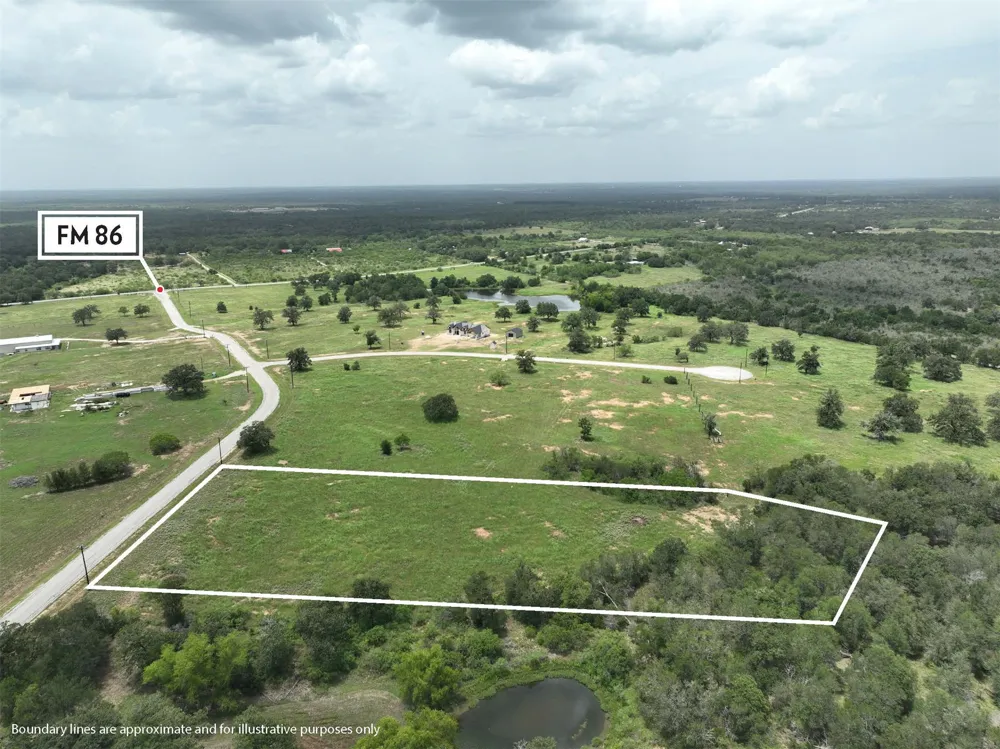 166 Sunny Day Dr Red Rock, TX 78662
