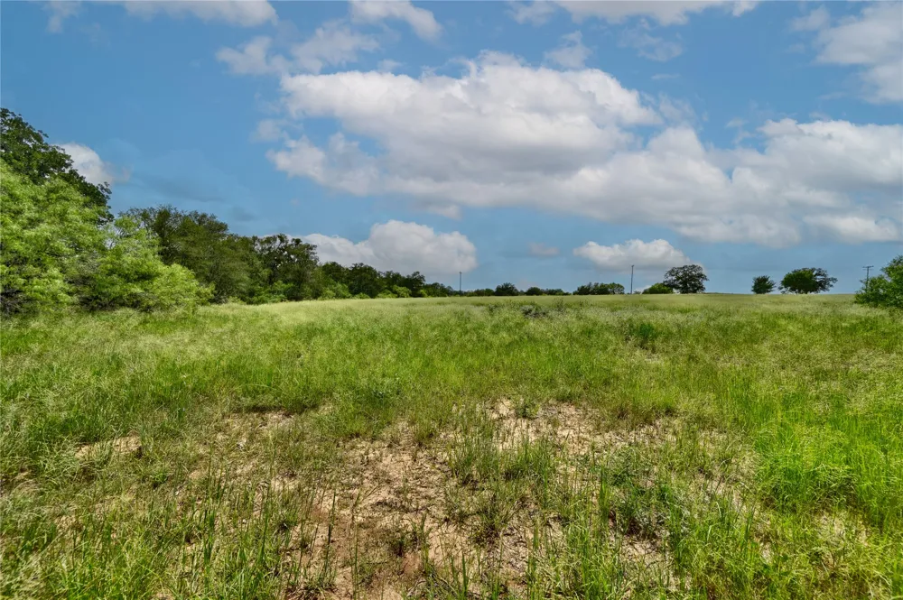 166 Sunny Day Dr Red Rock, TX 78662