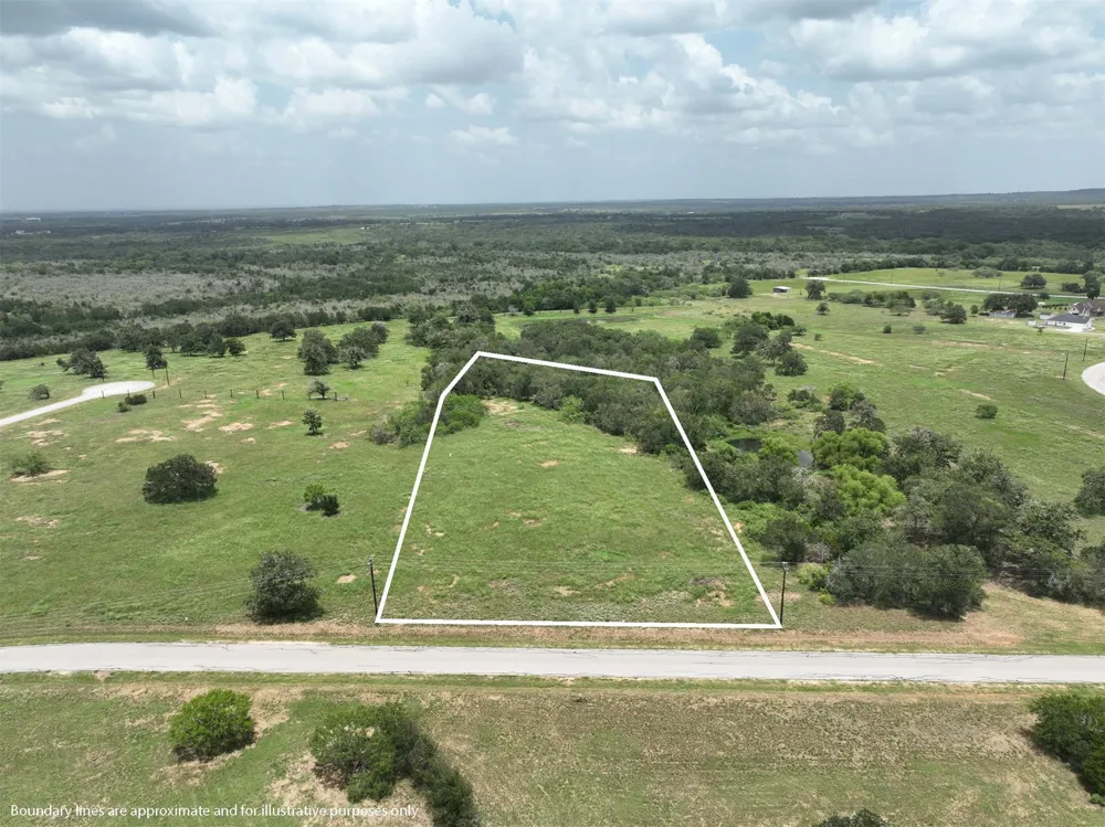 166 Sunny Day Dr Red Rock, TX 78662