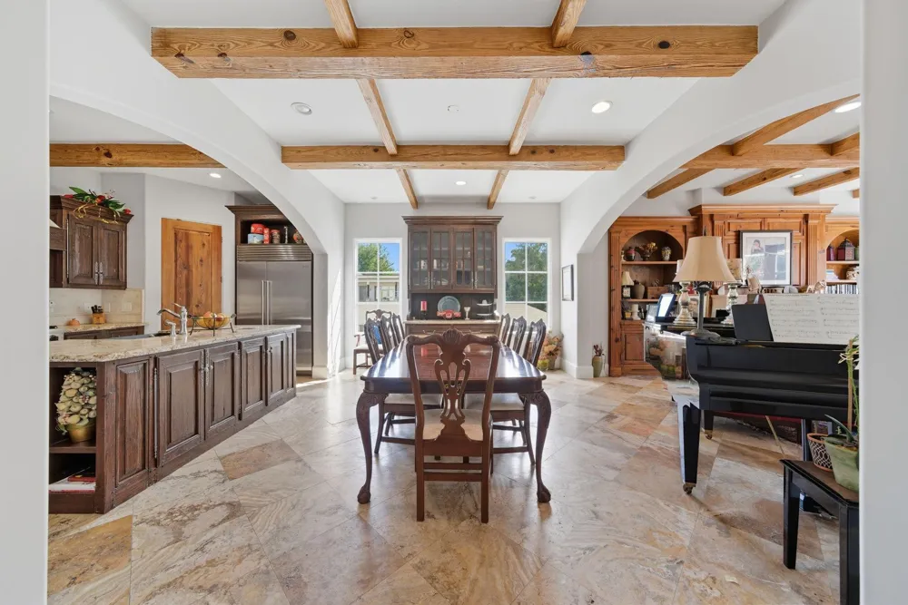 2370 Bolsover Street Houston, TX 77005