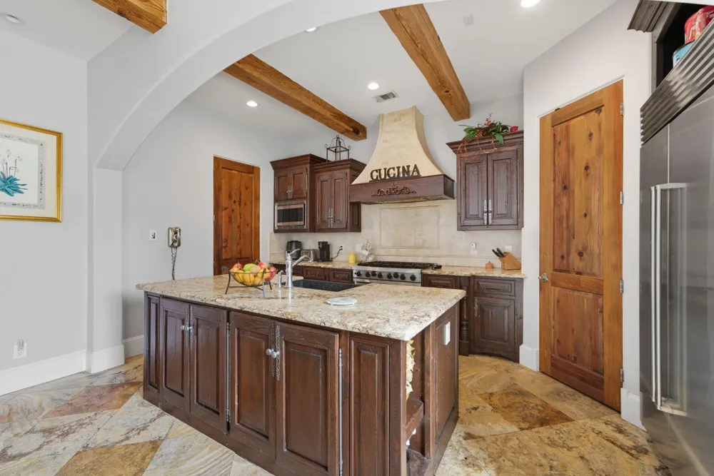 2370 Bolsover Street Houston, TX 77005