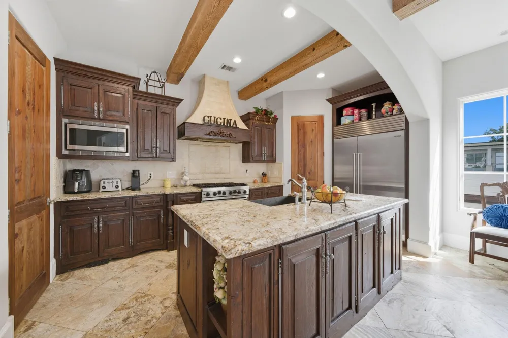 2370 Bolsover Street Houston, TX 77005