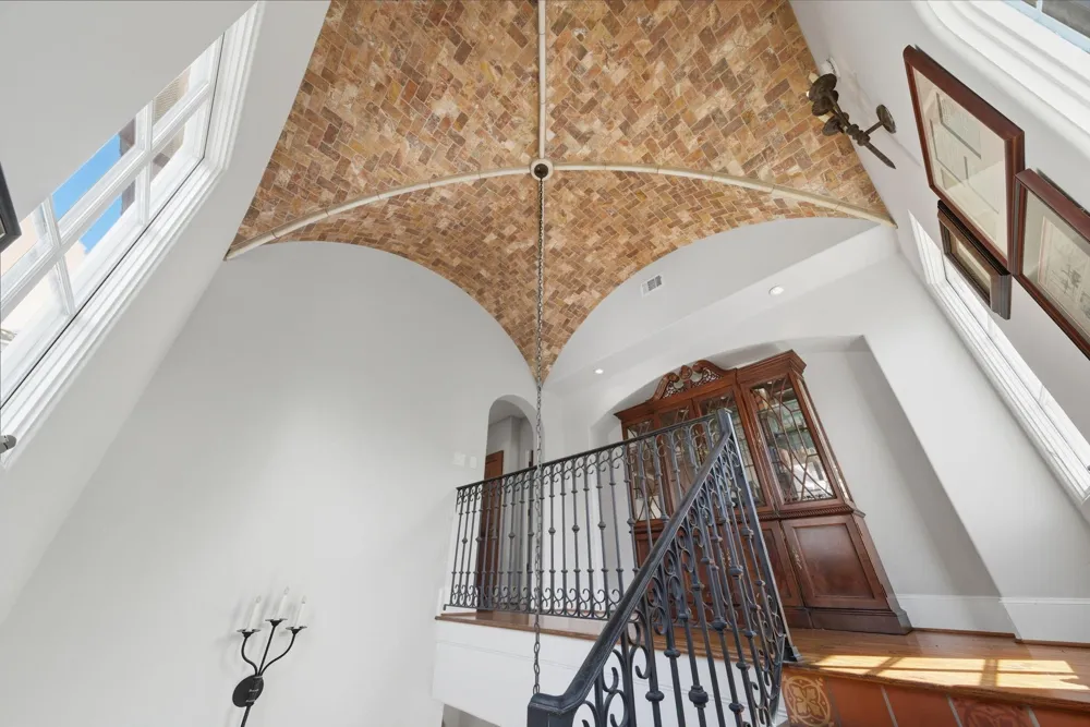 2370 Bolsover Street Houston, TX 77005