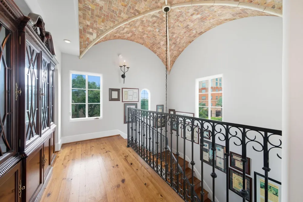 2370 Bolsover Street Houston, TX 77005