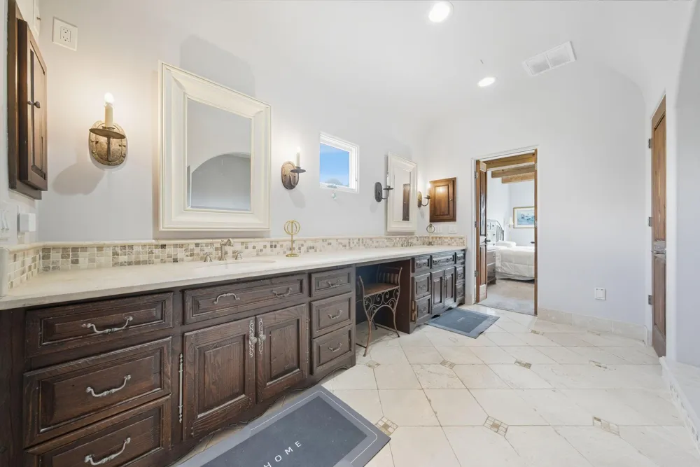 2370 Bolsover Street Houston, TX 77005