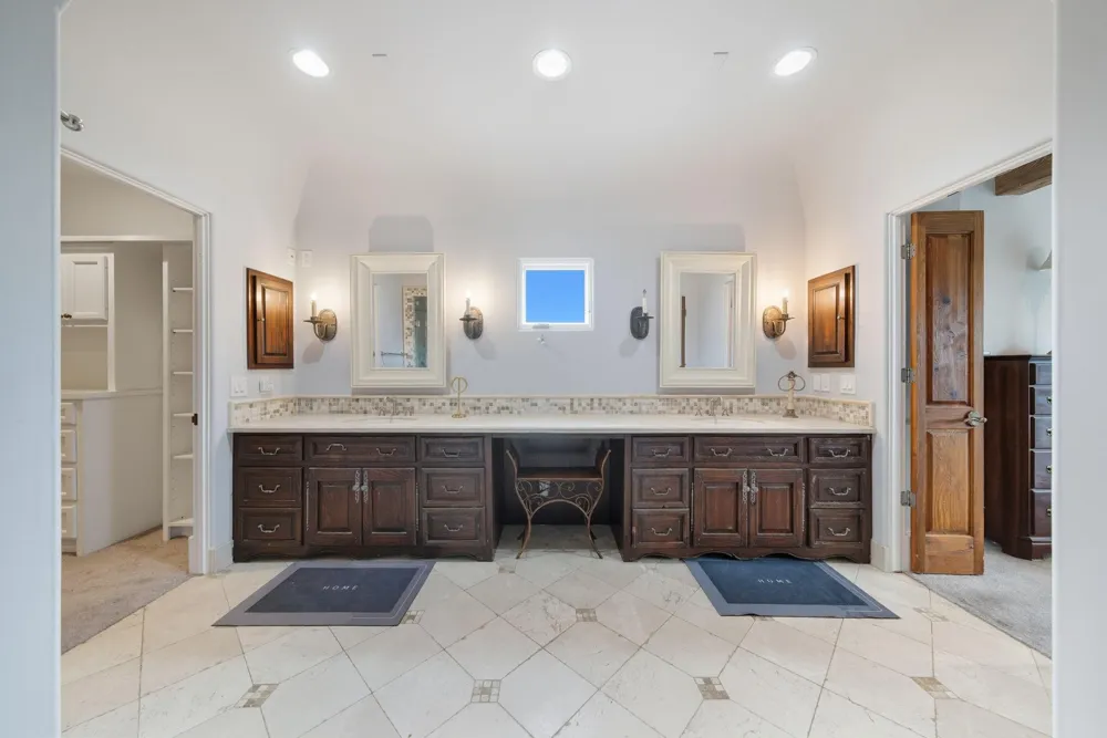 2370 Bolsover Street Houston, TX 77005