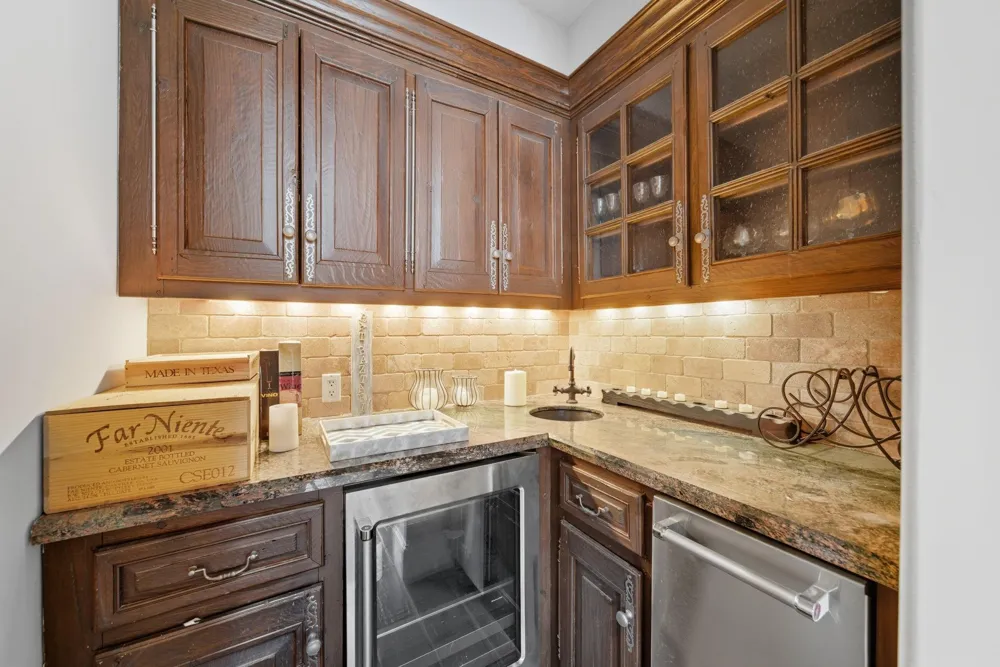 2370 Bolsover Street Houston, TX 77005