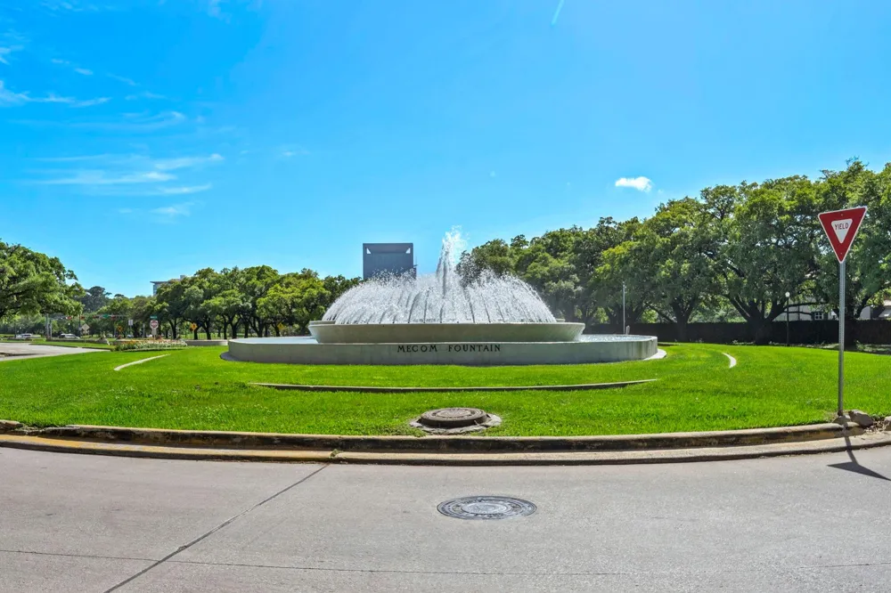 2370 Bolsover Street Houston, TX 77005