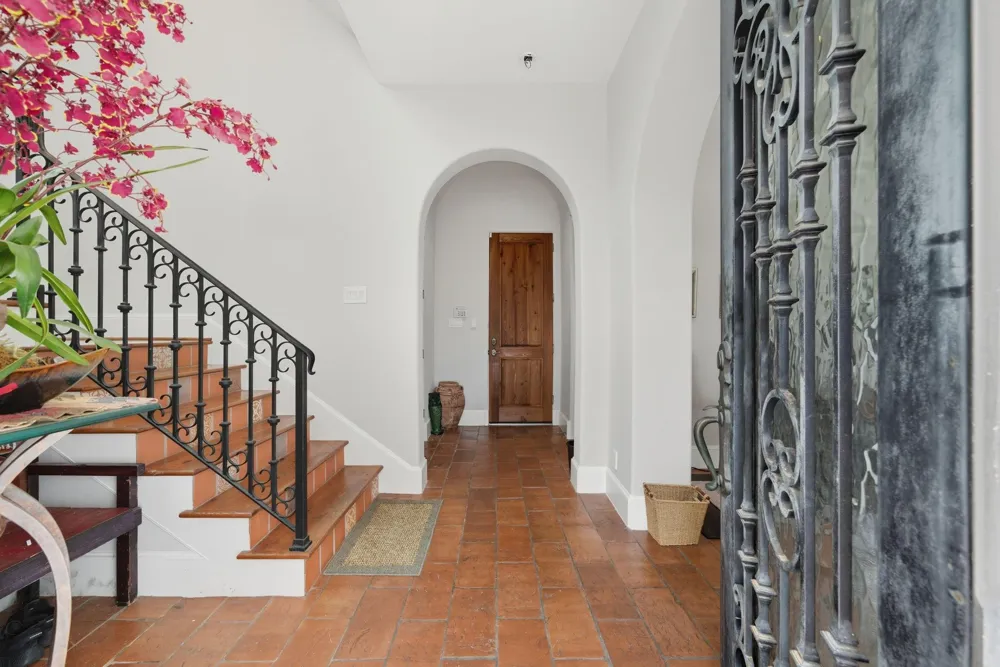2370 Bolsover Street Houston, TX 77005