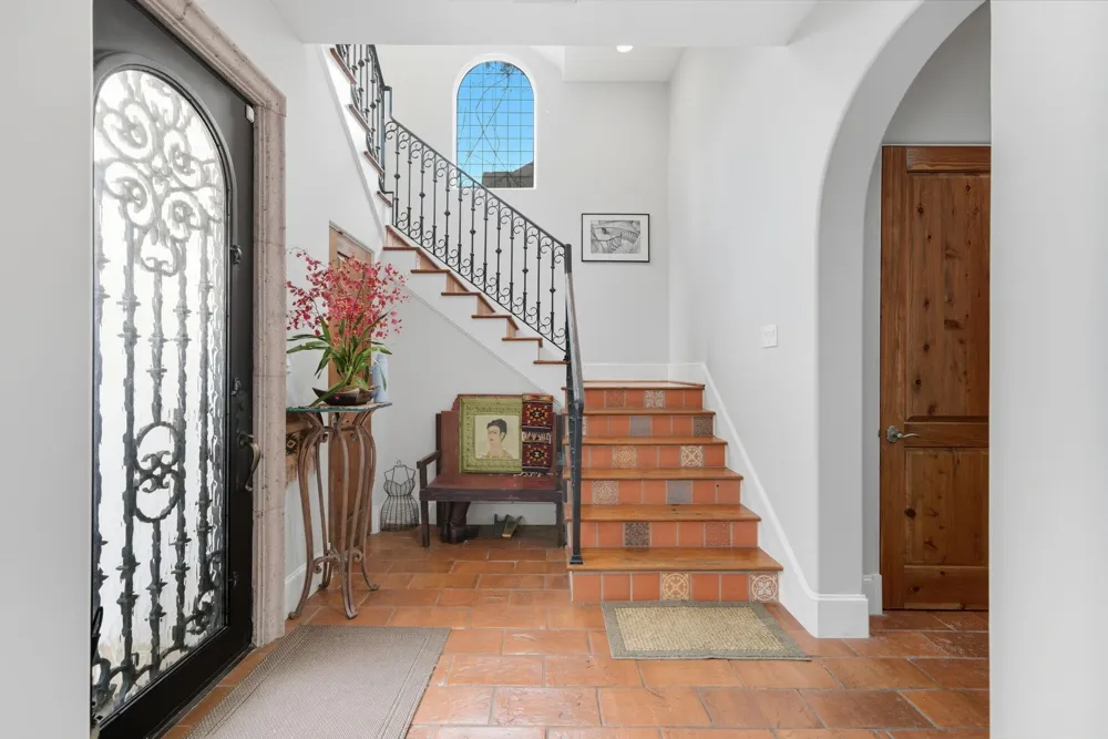 2370 Bolsover Street Houston, TX 77005