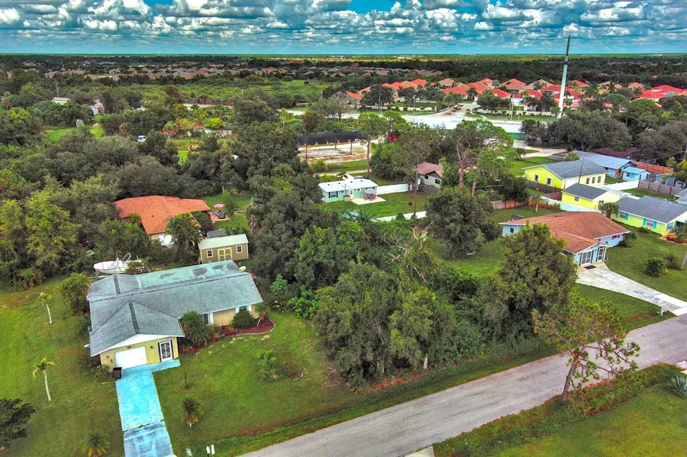 GILLESPIE STREET Englewood, FL 34223