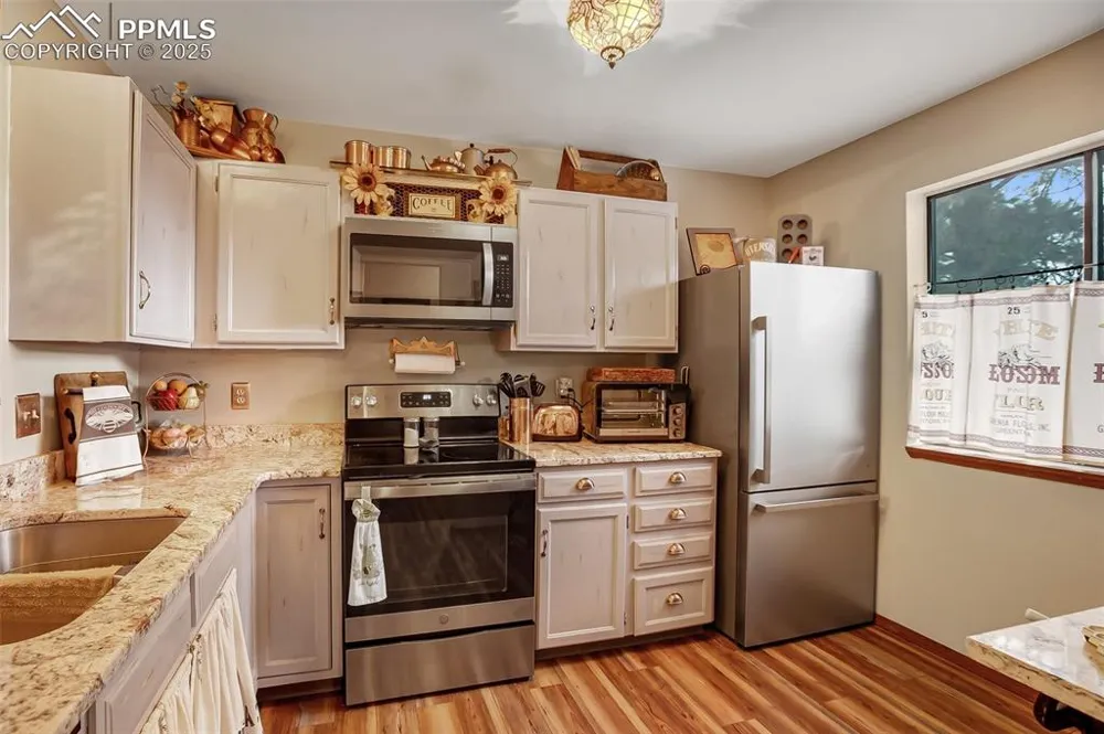 560 Manor Court #A Woodland Park, CO 80863