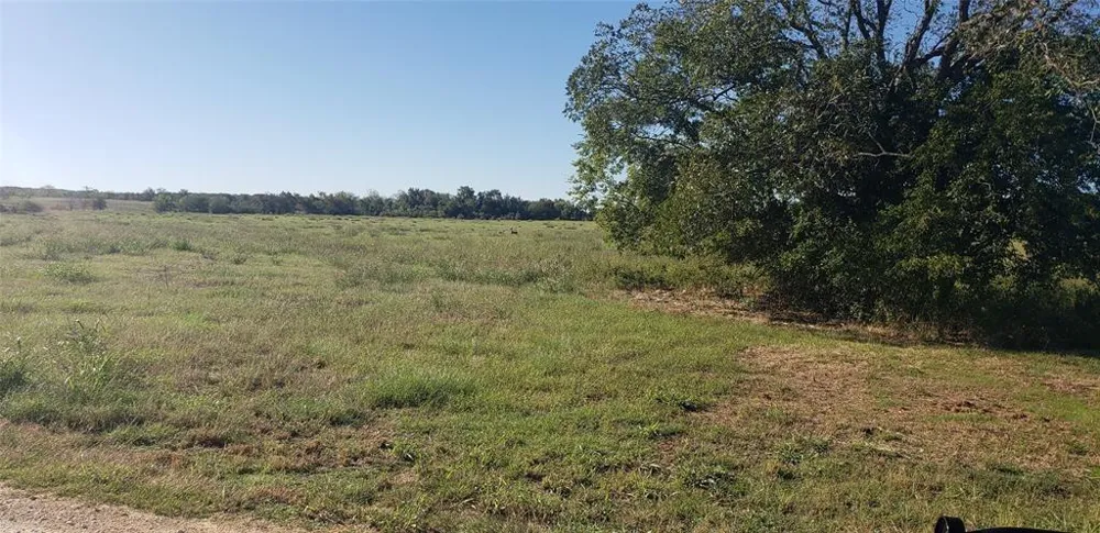 2 County Road 440 Thorndale, TX 76577