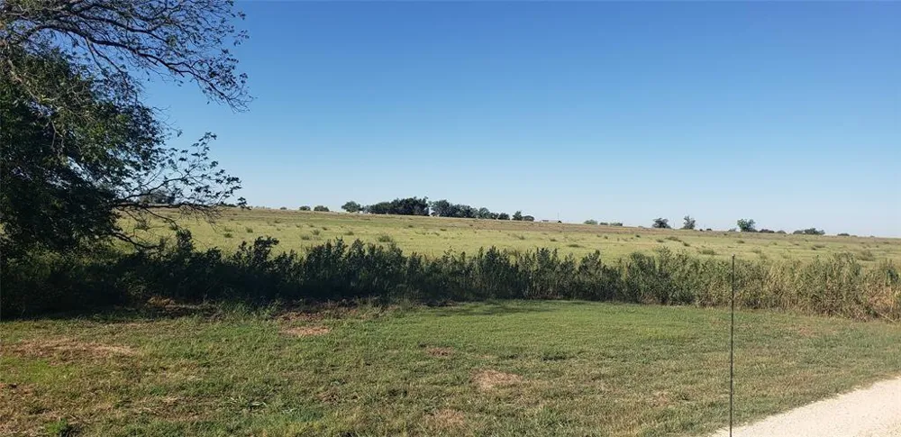 2 County Road 440 Thorndale, TX 76577