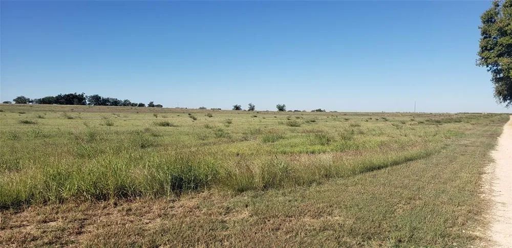 2 County Road 440 Thorndale, TX 76577