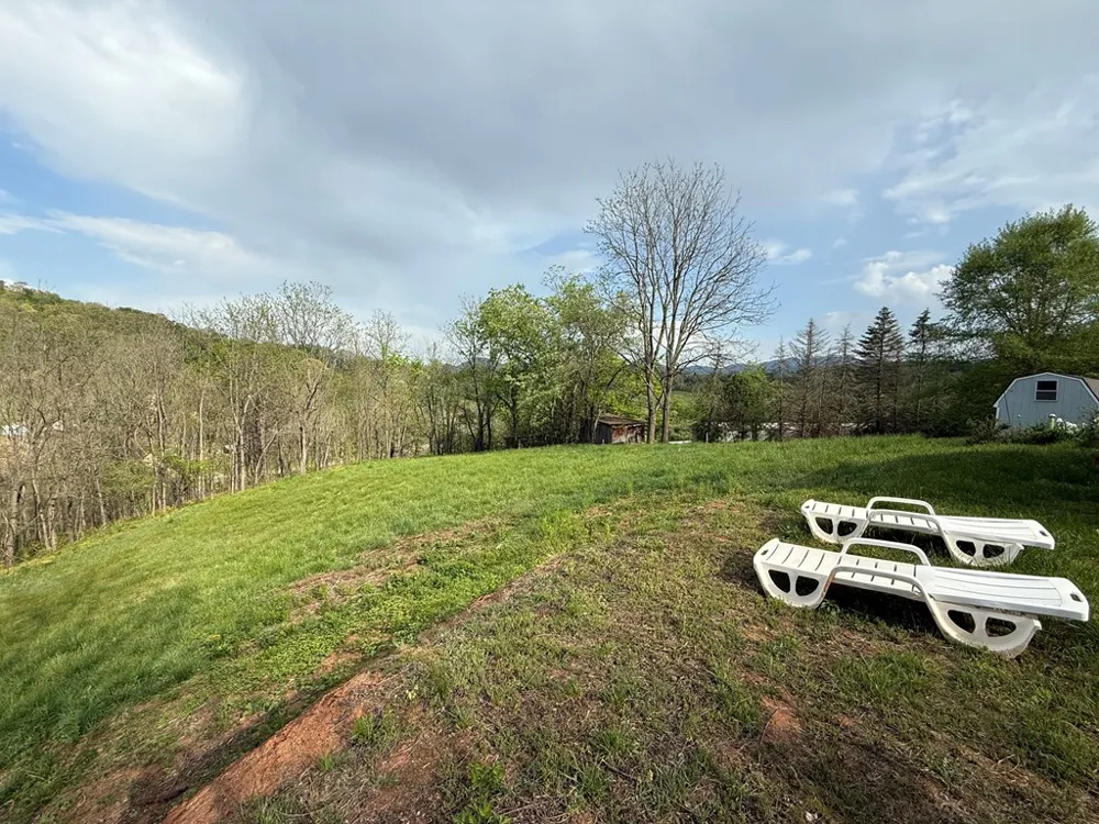 Northridge Drive Canton, NC 28716