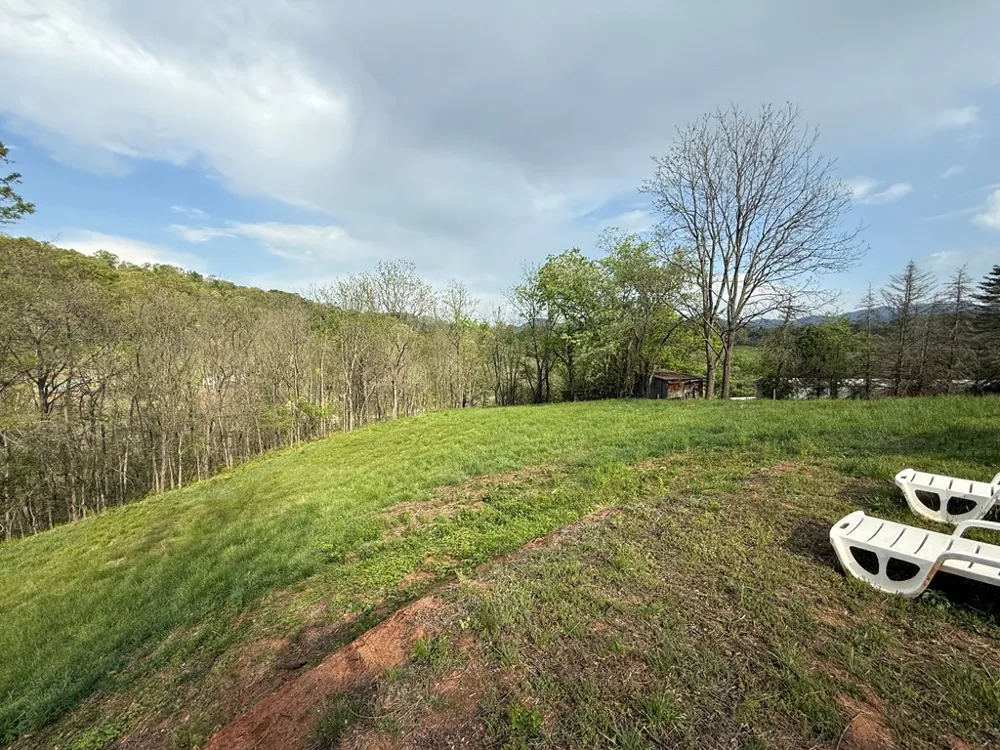 Northridge Drive Canton, NC 28716