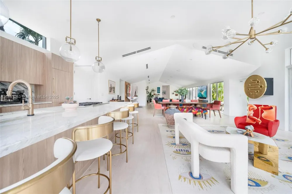 520 E Dilido Dr Miami Beach, FL 33139