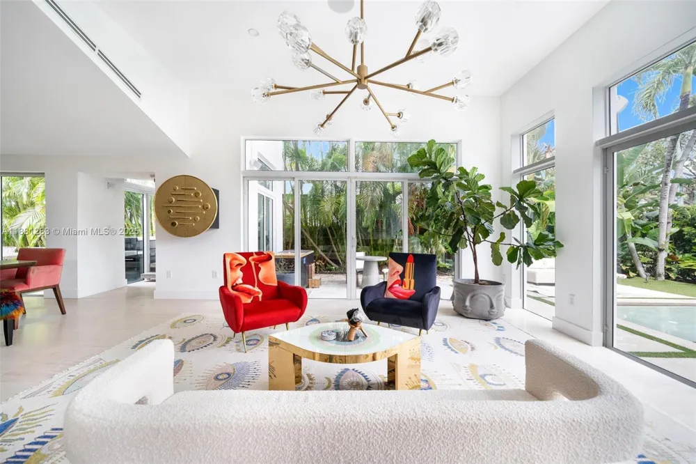 520 E Dilido Dr Miami Beach, FL 33139