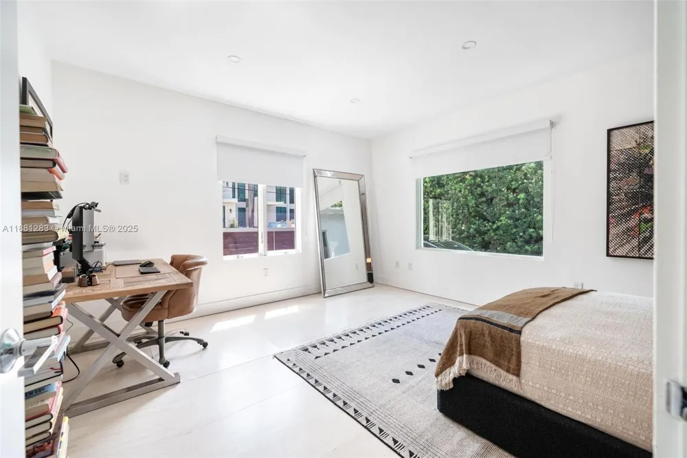 520 E Dilido Dr Miami Beach, FL 33139