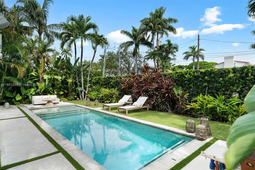 520 E Dilido Dr Miami Beach, FL 33139