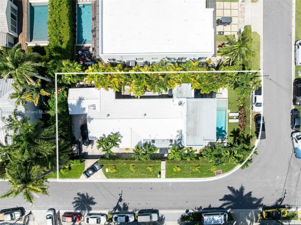 520 E Dilido Dr Miami Beach, FL 33139