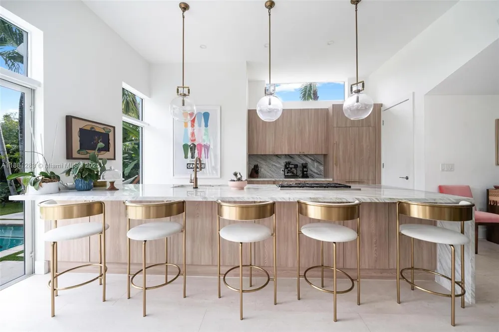 520 E Dilido Dr Miami Beach, FL 33139