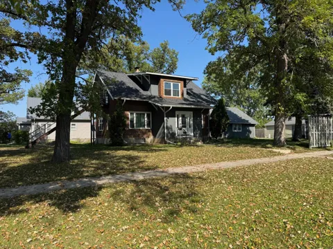 117 Zeh Street W