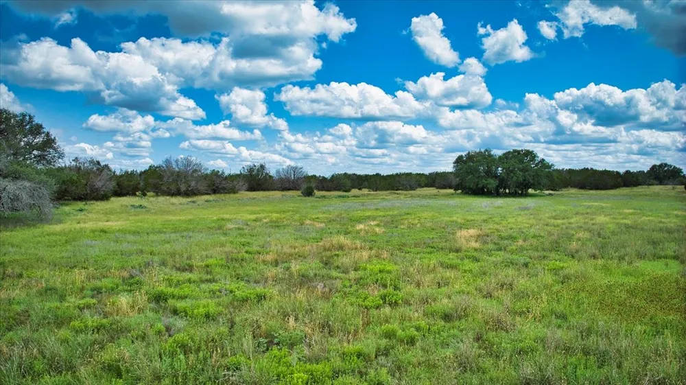 1 Summer Hill Lane Johnson City, TX 78636