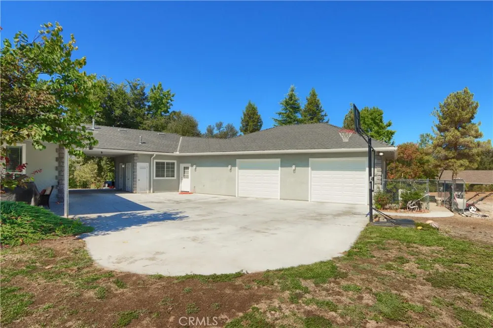41345 Singing Hills Circle Ahwahnee, CA 93601