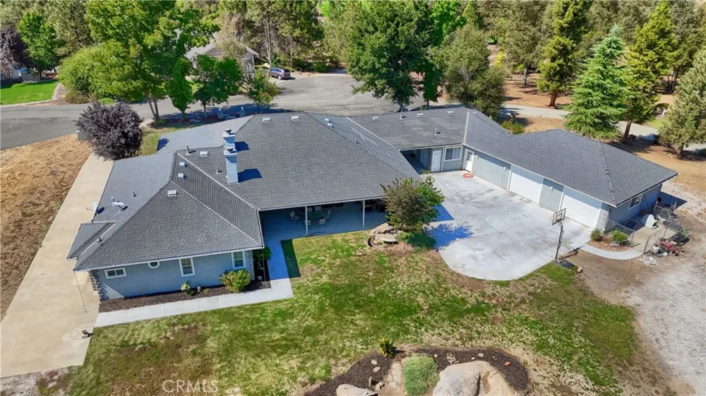 41345 Singing Hills Circle Ahwahnee, CA 93601