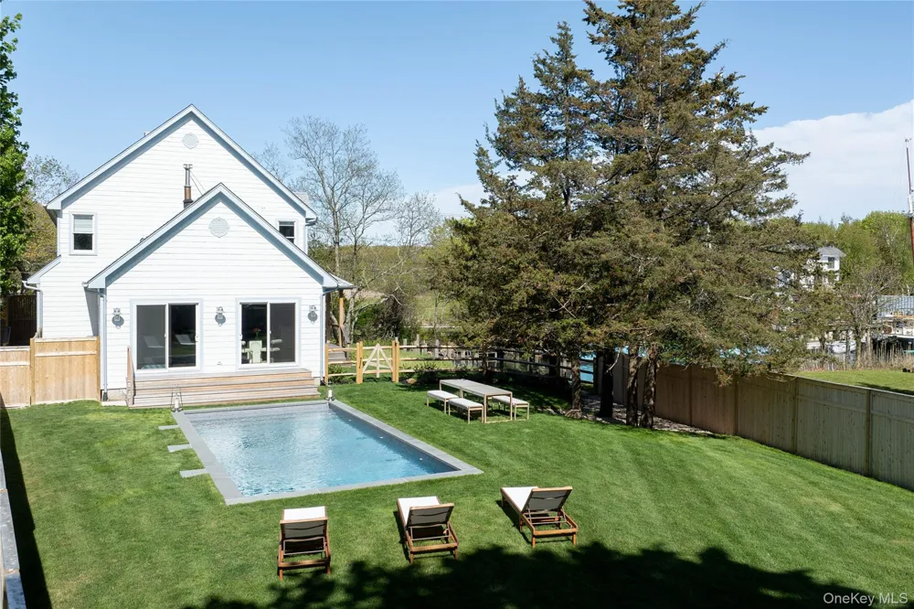980 Manhanset Avenue Greenport, NY 11944
