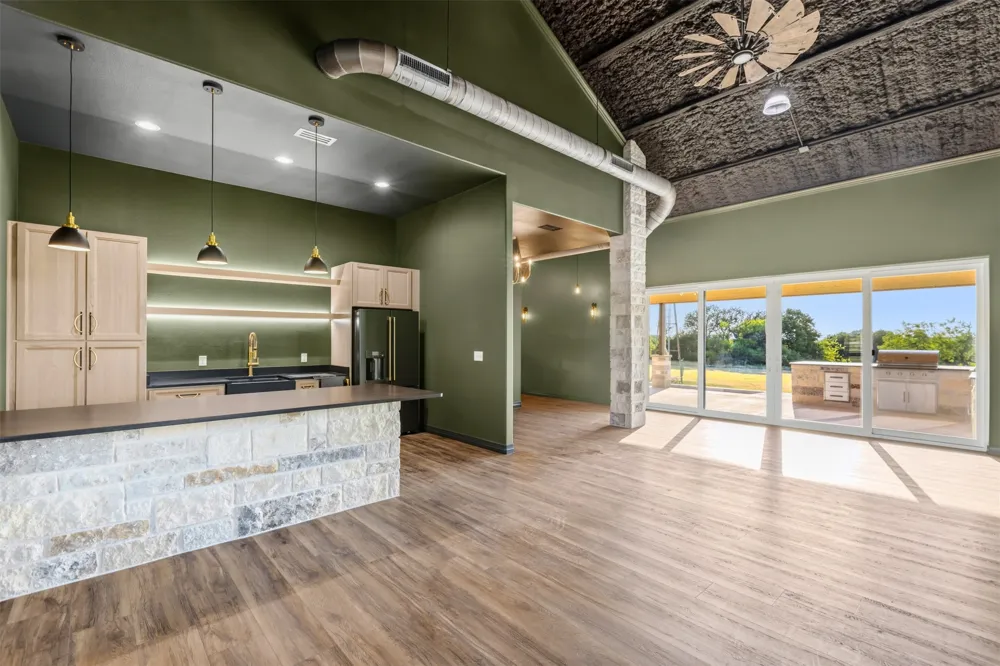 3021 Farm to Market 1689 Comanche, TX 76442